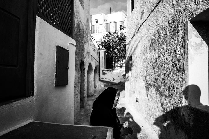 A narrow alley in Emporio village on Santorini.