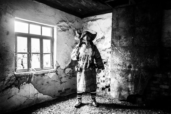 A man dressed as the Purpuris of Issaakion, Didimoticho